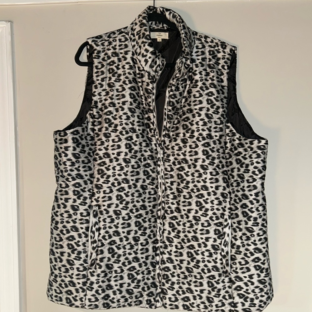 Entro Leopard Print Vest